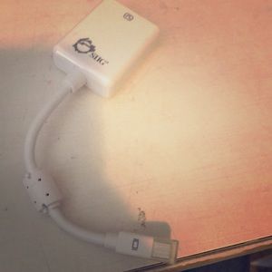 Mini DisplayPort to DVI adapter